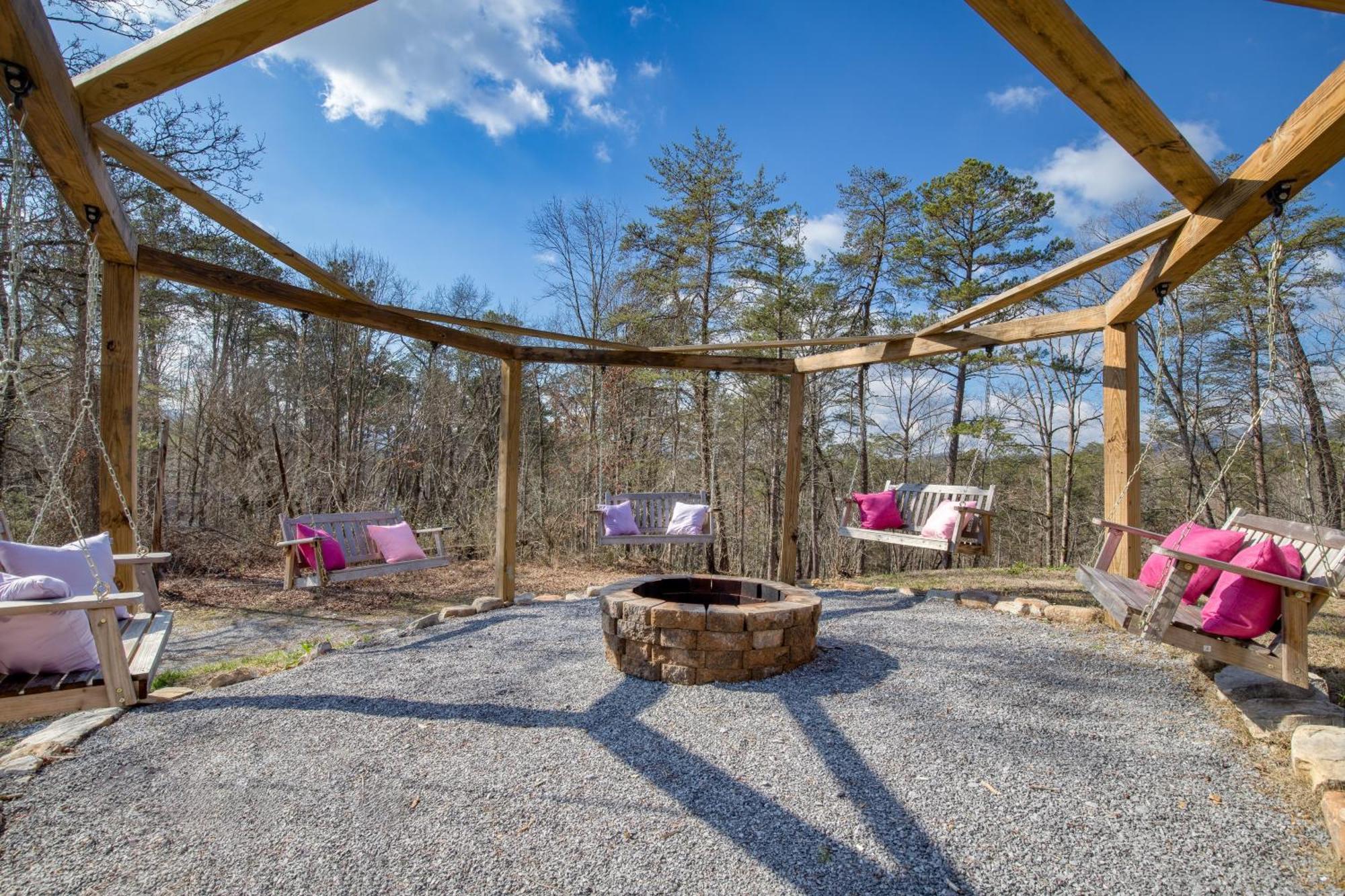 Pink Pines Avantstay Luxury Aesthetic Dream Home Indoor Pool Hot Tub Pigeon Forge Εξωτερικό φωτογραφία