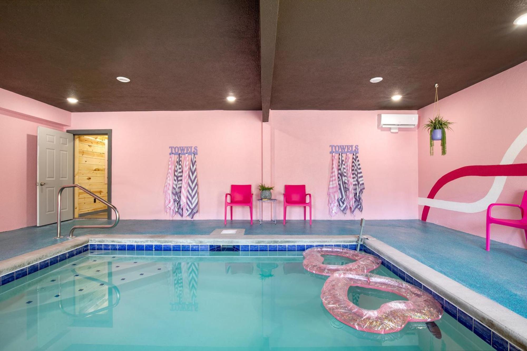 Pink Pines Avantstay Luxury Aesthetic Dream Home Indoor Pool Hot Tub Pigeon Forge Εξωτερικό φωτογραφία